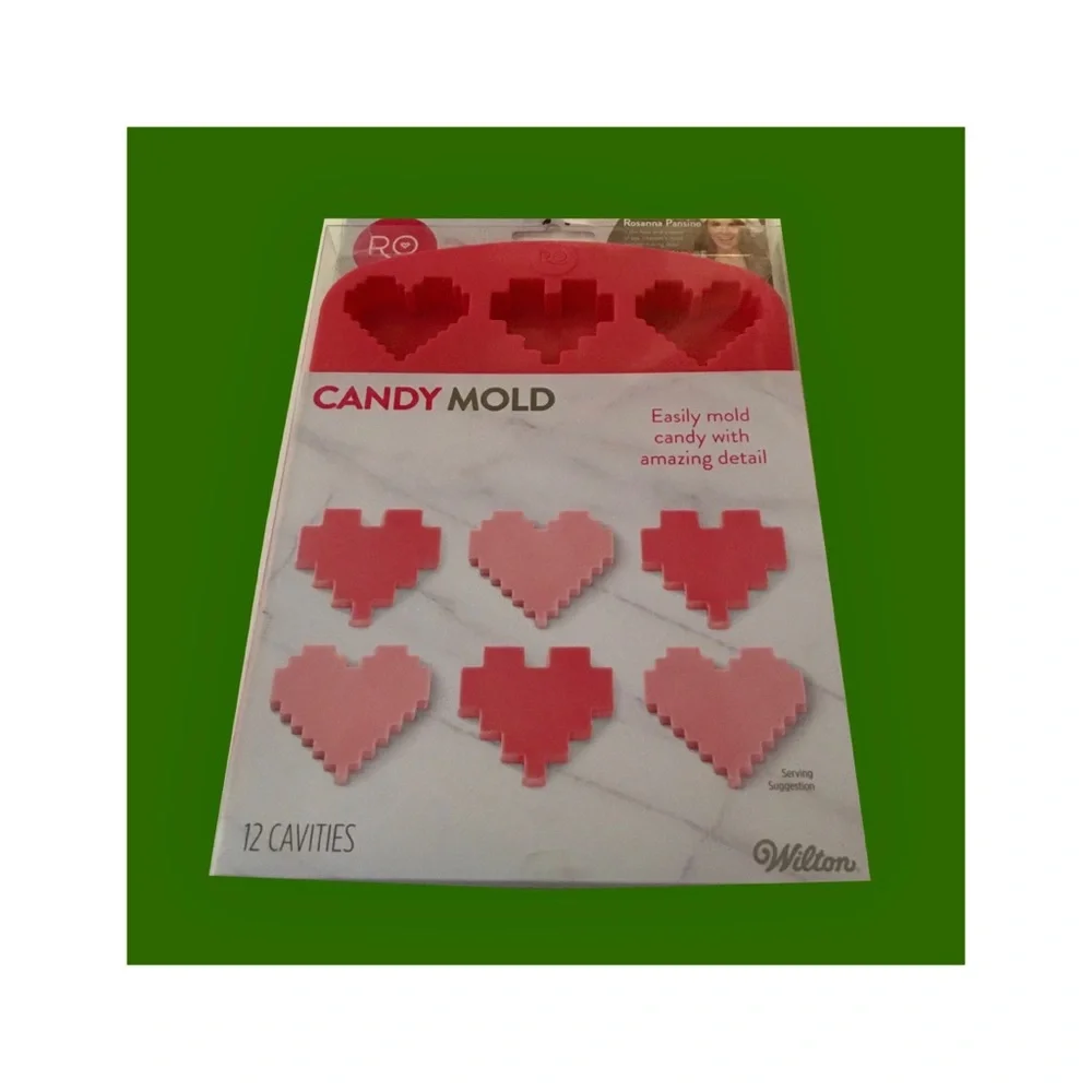 New Wilton Heart Shaped Silicone Candy Mold Tray